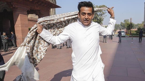 <div class="paragraphs"><p> Ravi Kishan.</p></div>