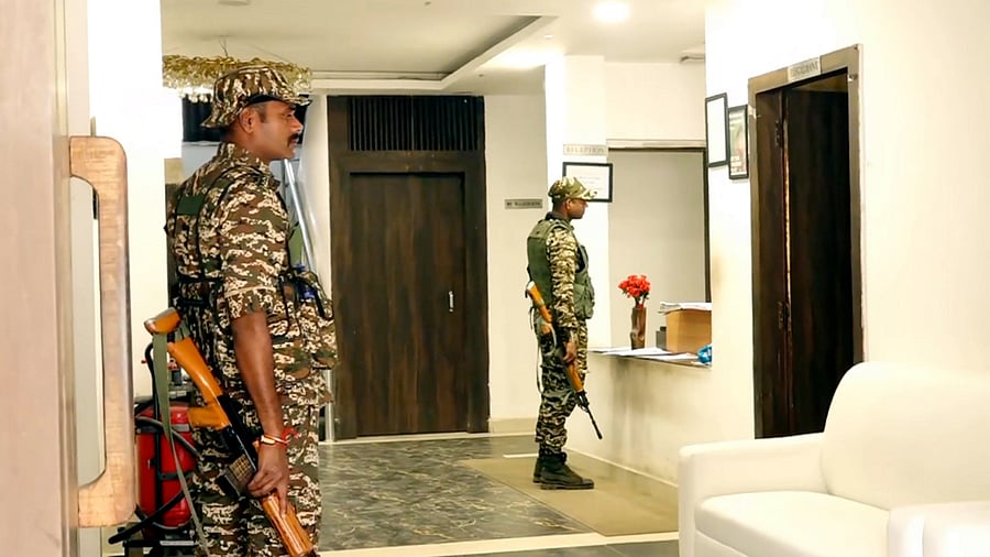 <div class="paragraphs"><p>To prevent any untoward incident on New Year's Eve and New Year's Day, 4,500 police personnel would be deployed in Kolkata. (Representative image)</p></div>