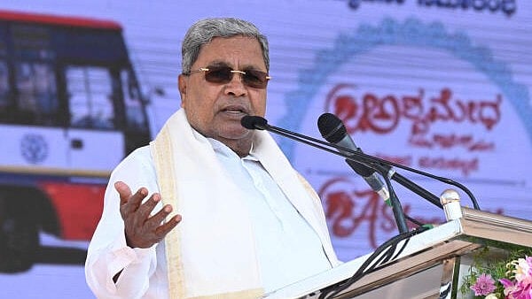 <div class="paragraphs"><p>Chief Minister Siddaramaiah addressing after inaugurated of100 new design Karnataka Transport buses</p></div>