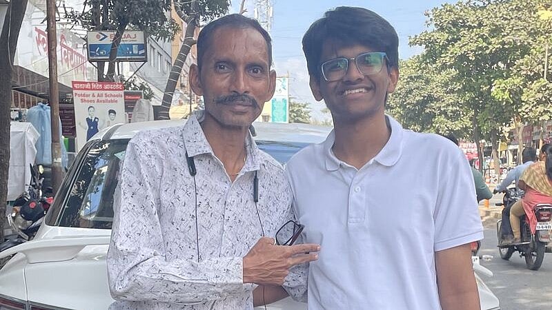<div class="paragraphs"><p>Mumbai entrepreneur Aaryan Singh Kushwah with Ola driver and an Olympian&nbsp;Parag Patil.</p></div>