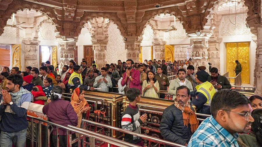 <div class="paragraphs"><p>Representative image showing devotees in temple.</p></div>