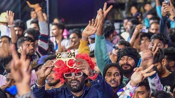 <div class="paragraphs"><p>File photo of people celebrating New Year in Bengaluru's Brigade road. (Representative image)</p></div>