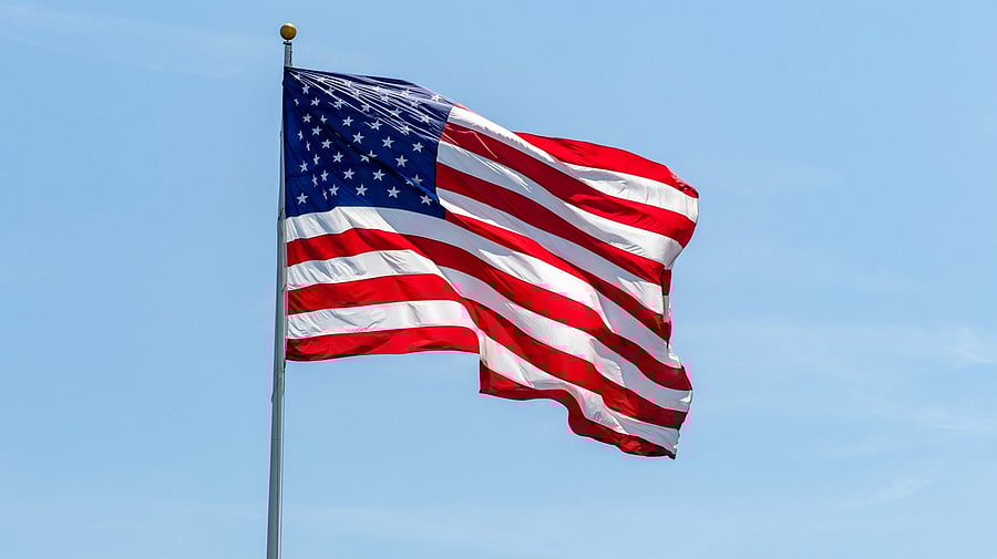 <div class="paragraphs"><p>US flag</p></div>