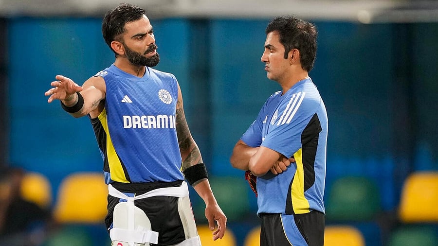 <div class="paragraphs"><p>A file image of Gautam Gambhir (right) with Virat Kohli. </p></div>