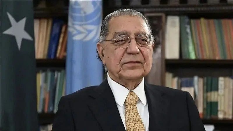 <div class="paragraphs"><p>Pakistna's Ambassador to UN Munir Akram.</p></div>
