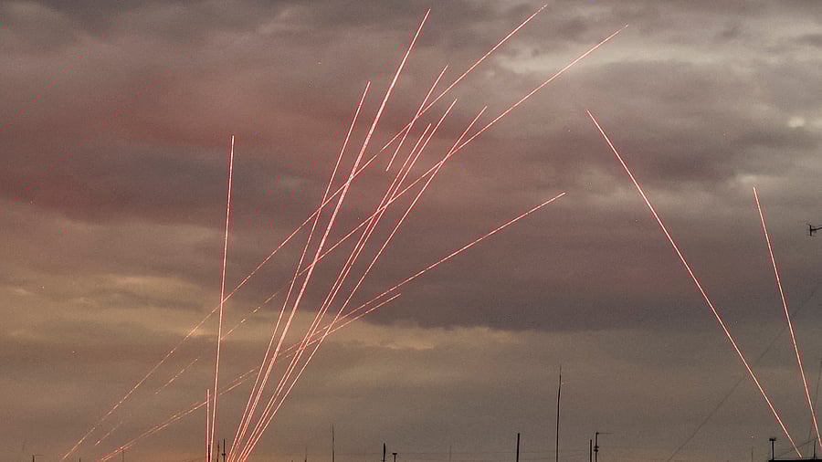 <div class="paragraphs"><p> Paths of bullets are seen during a Russian drone strike, amid Russia's attack on Ukraine, in Kherson, Ukraine July 26, 2024.</p></div>