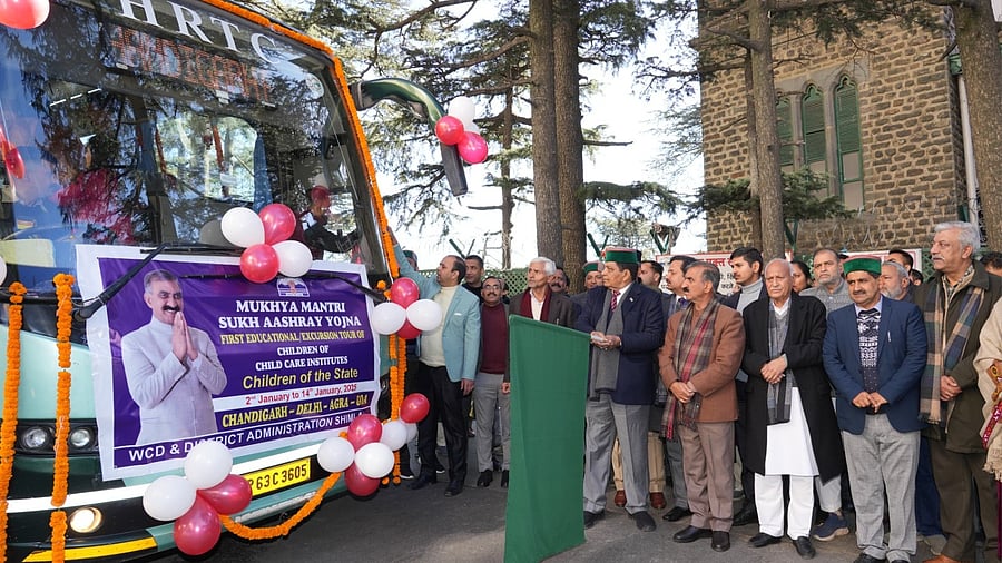 <div class="paragraphs"><p>Himachal CM flags off the 13-day educational and recreational tour for orphaned children. </p></div>