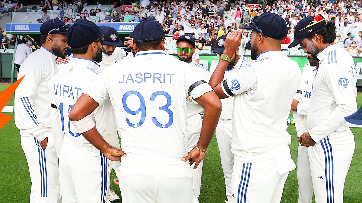 <div class="paragraphs"><p>Team India in a huddle.</p></div>
