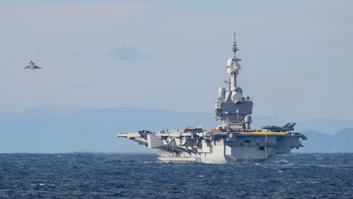 French carrier strike group led by nuclear-powered Charles de Gaulle to ...