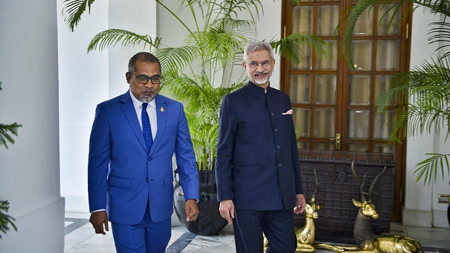 <div class="paragraphs"><p>External Affairs Minister S. Jaishankar with Minister of Foreign Affairs of Maldives Abdulla Khaleel.</p></div>