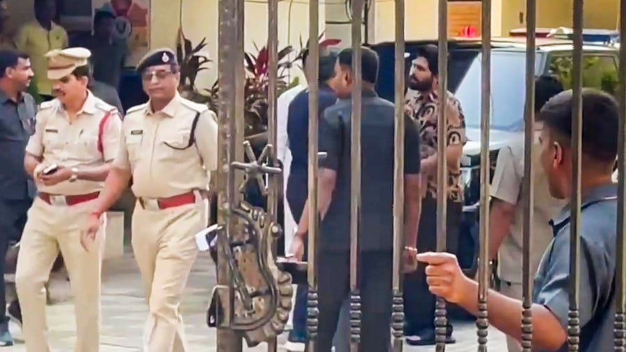 <div class="paragraphs"><p>Telugu actor Allu Arjun, accused in the case related to the death of a woman during a stampede at the premiere of his film, at Chikkadpally police station to appear before the police, in Hyderabad, Sunday, Jan. 5, 2025. </p></div>