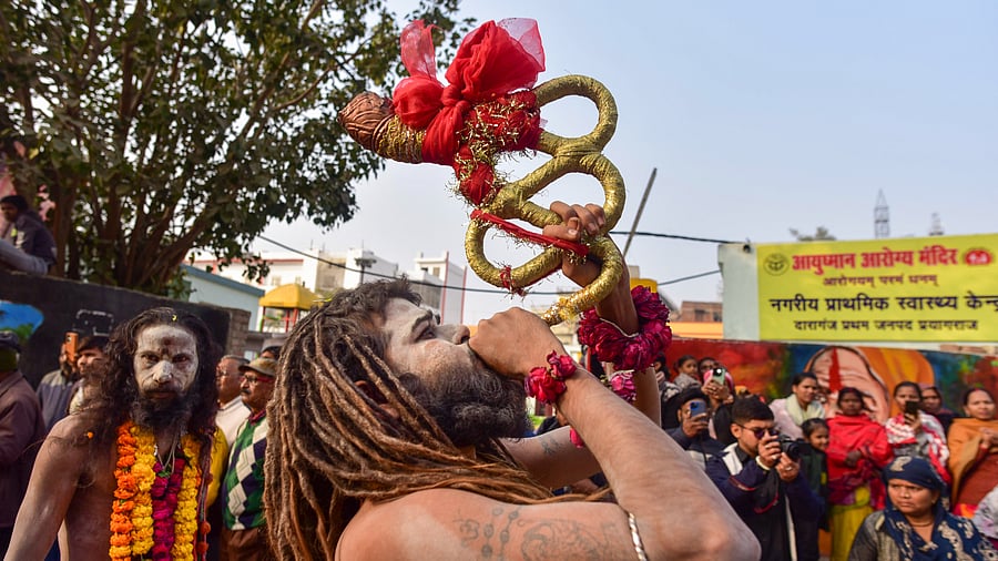 <div class="paragraphs"><p>Sadhus of ‘Shri Niranjani Akhara Panchayati’ during ‘Peshwai’ procession ahead of ‘Maha Kumbh Mela’ festival, in Prayagraj, Saturday, Jan. 4, 2025. </p></div>