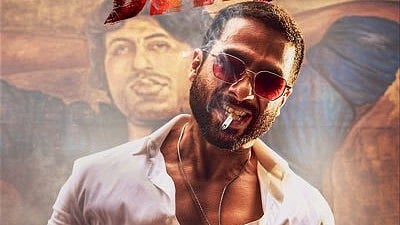 <div class="paragraphs"><p>Actor Shahid Kapoor</p></div>