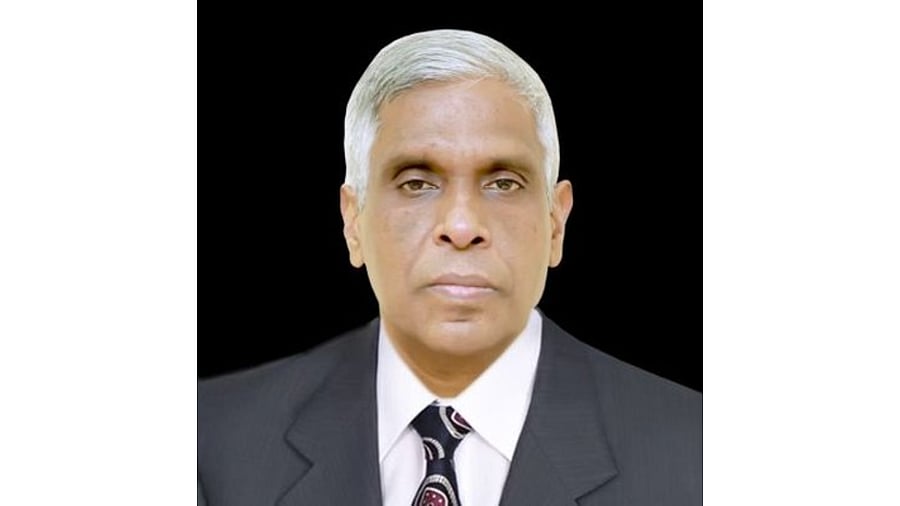 <div class="paragraphs"><p>Former CRPF DG&nbsp;Prakash Mishra</p></div>