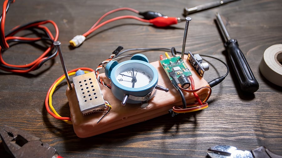 <div class="paragraphs"><p>Representative image of an IED.</p></div>