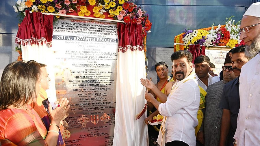 <div class="paragraphs"><p>Chief Minister A Revanth Reddy on Monday opened the Zoo Park-Aramghar Flyover to the public in Hyderabad.</p></div>