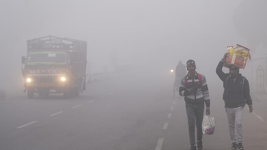 <div class="paragraphs"><p>Dense fog in UP</p></div>