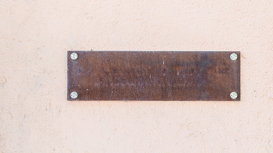 <div class="paragraphs"><p>Representational image of nameplates</p></div>