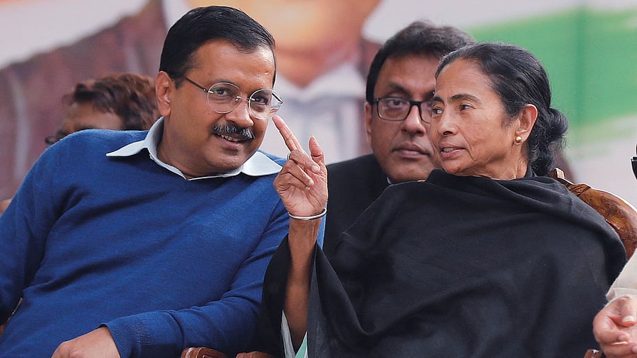 <div class="paragraphs"><p>AAP national convener Arvind Kejriwal talks with Chief Minister of the eastern state of West Bengal, Mamata Banerjee rally </p></div>