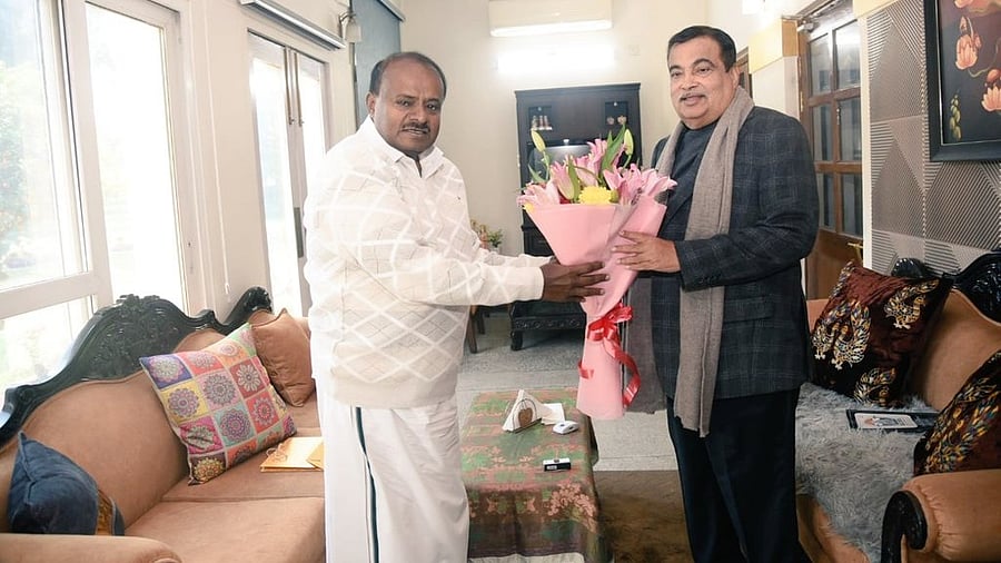 <div class="paragraphs"><p>Union Heavy Industries and Steel Minister H D Kumaraswamy meets&nbsp;Union Minister for Road Transport and Highways Nitin Gadkari in New Delhi on Wednesday</p></div>