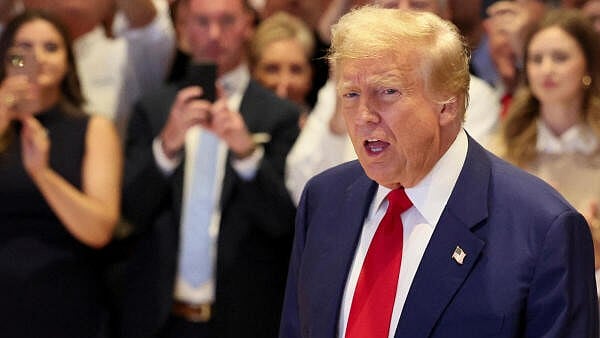 <div class="paragraphs"><p>Donald Trump</p></div>