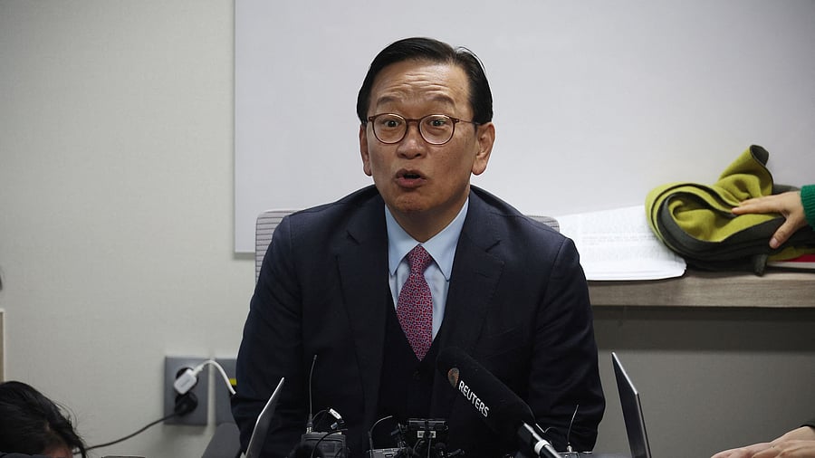 <div class="paragraphs"><p>Seok Dong-hyeon, a lawyer for South Korea's impeached President Yoon Suk Yeol,</p></div>