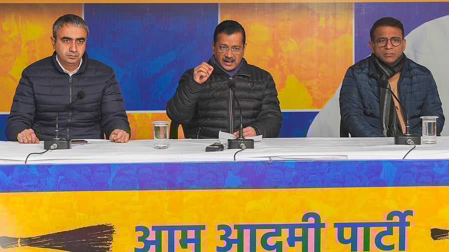 <div class="paragraphs"><p> Aam Aadmi Party (AAP) chief Arvind Kejriwal, center, addresses a press conference, in New Delhi, Thursday, Jan. 9, 2025. </p></div>