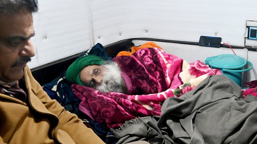 <div class="paragraphs"><p>Farmer leader Jagjit Singh Dallewal, who has been on a hunger strike since November 26 demanding better crop prices, rests inside a makeshift room at a protest site in Dhabi Gujran village in Patiala district in the northern state of Punjab, India, January 3, 2025. </p></div>