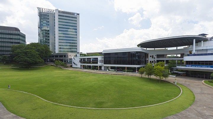 <div class="paragraphs"><p>The National University of Singapore.</p></div>