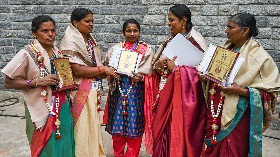 <div class="paragraphs"><p>Best women dairy farmer awardees (from left) Mangalamma (Karnataka), P Naveena Kumari(Andra Pradesh), V selvanayaki (Tamil Nadu), Vidhu Rajeev (Kerala), and Pudhaari Gangavva (Telangana) at Best women dairy farmer award ceremony in Southern Dairy Summit organised by Indian Dairy Association (IDA) South Zone at NIMHANS Convention Centre in Bengaluru.</p></div>