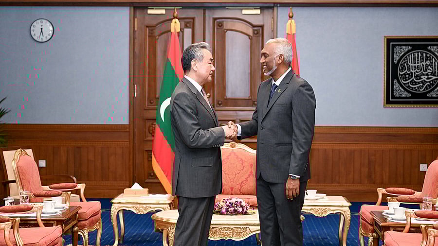 <div class="paragraphs"><p>Chinese Foreign Minister Wang Yi meets with Maldives President Mohamed Muizzu</p></div>