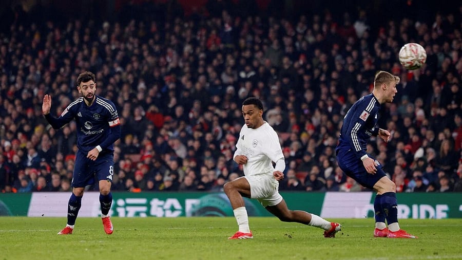 <div class="paragraphs"><p>Arsenal v Manchester United</p></div>