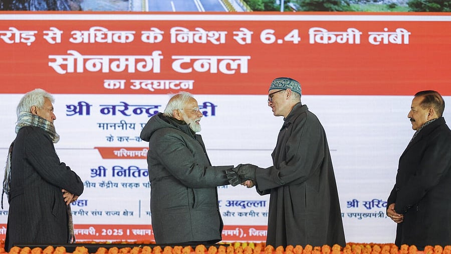 <div class="paragraphs"><p>Prime Minister Narendra Modi being greeted by J&amp;K Chief Minister Omar Abdullah during a public meeting in Sonamarg.&nbsp;</p></div>