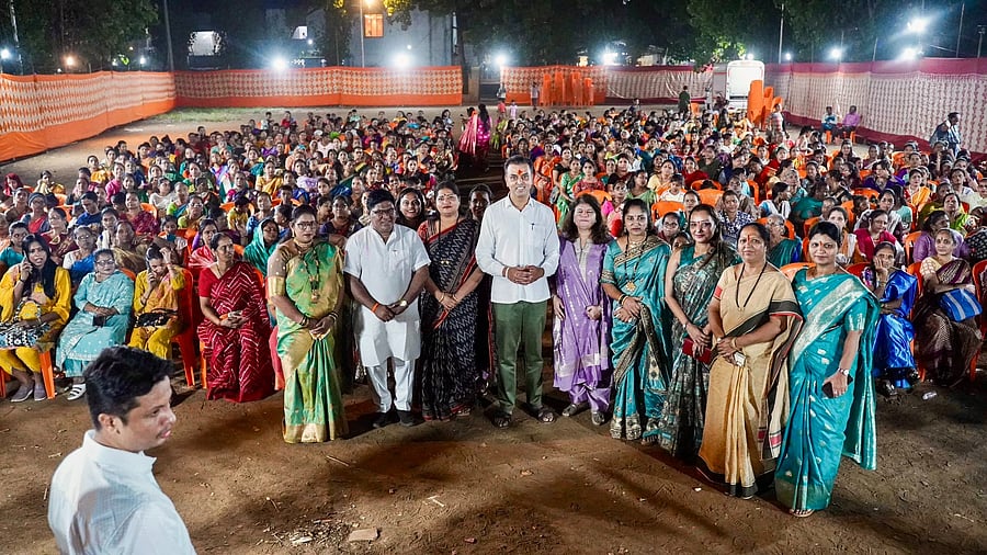 <div class="paragraphs"><p>Milind Deora with women who purportedly used money from the Ladki Bahin Yojana - put in place by the Eknath Shinde Maharashtra govt - to start their small business ventures.</p></div>