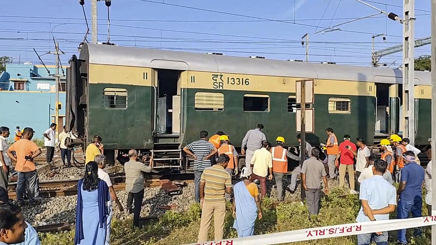 <div class="paragraphs"><p>Viluppuram: People gather at the site after a passenger train derailed near Tamil Nadu's Villupuram Railway Station, Tuesday, Jan. 14, 2025.</p></div>