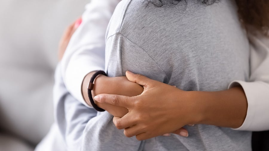 <div class="paragraphs"><p>Representative image showing hug</p></div>