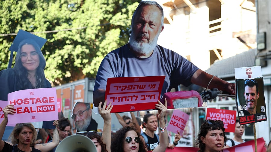 <div class="paragraphs"><p>Supporters of hostages who were abducted during the deadly October 7 attack by Hamas protest ahead of Israel-Gaza ceasefire talks  </p></div>