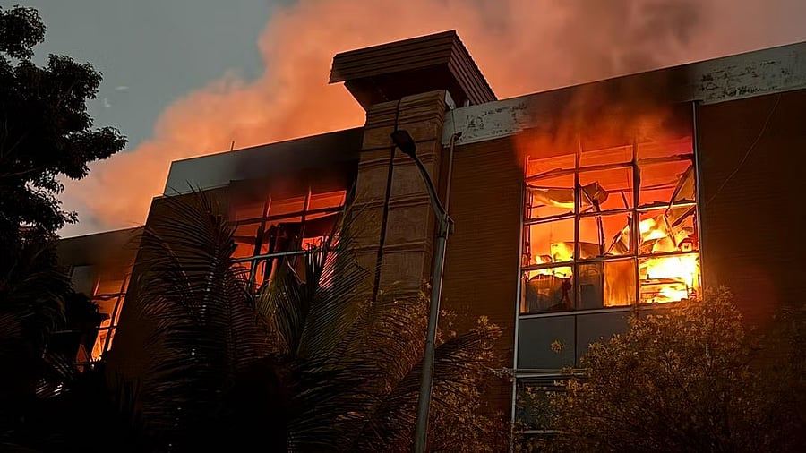 <div class="paragraphs"><p>A fire broke out at the Bangalore BioInnovation Center on Tuesday.</p></div>