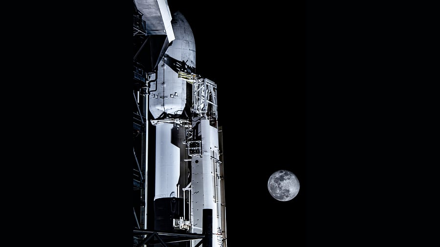 <div class="paragraphs"><p>The SpaceX rocket that carried the landers.</p></div>