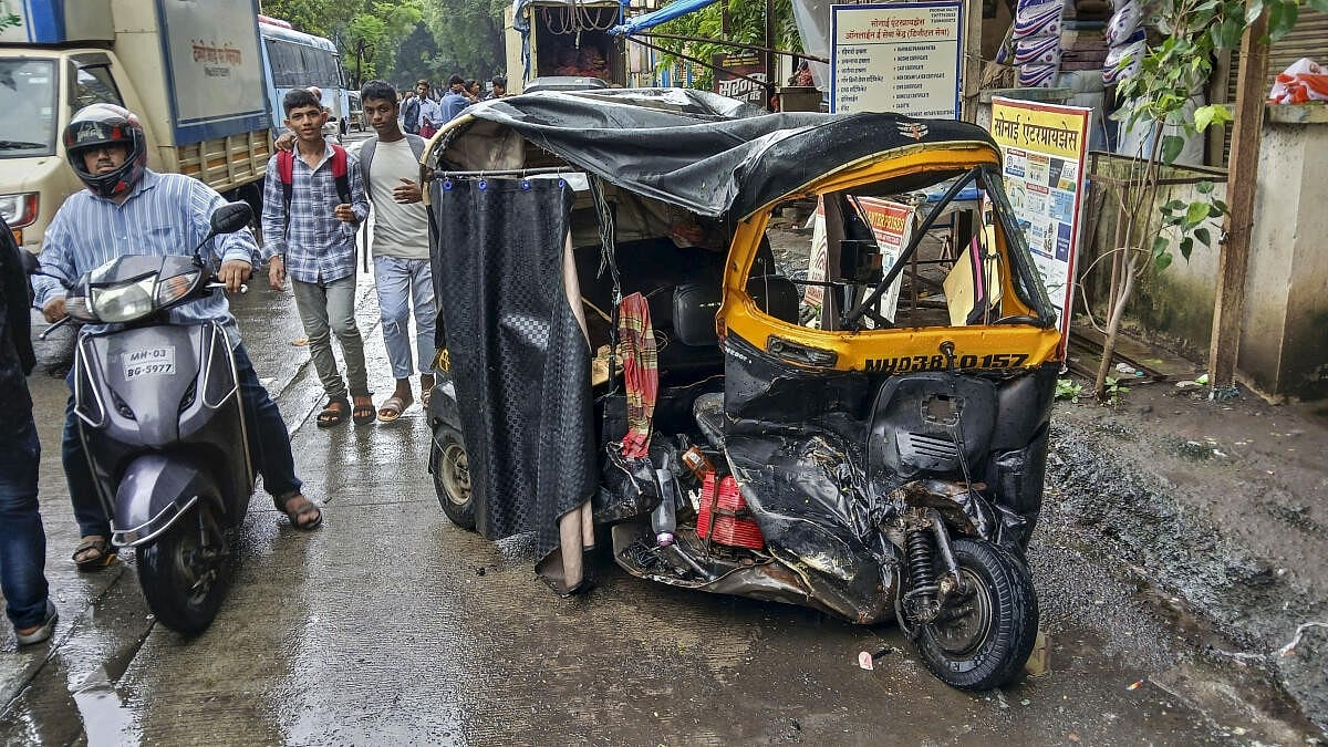 3 killed, 15 injured as auto-rickshaw hits multiple vehicles in ...