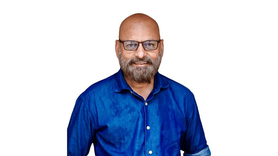 <div class="paragraphs"><p>Ritwik Khare</p></div>