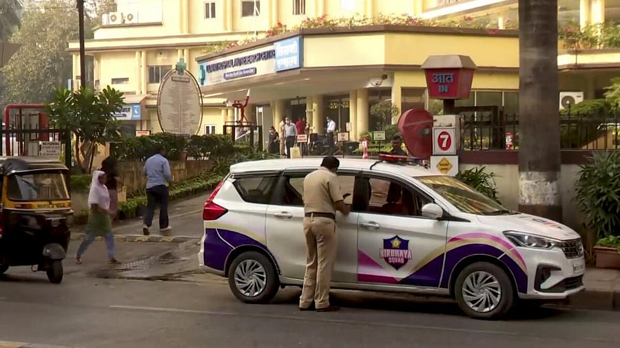 <div class="paragraphs"><p>The Lilavati Hospital hospital where Bollywood actor Saif Ali Khan is admitted after he was injured in an attack by an intruder. The actor was attacked with a knife at his Bandra residence in Mumbai, police said on Thursday.</p></div>