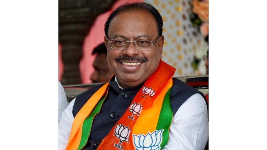 <div class="paragraphs"><p>Maharashtra minister Chandrashekhar Bawankule</p></div>