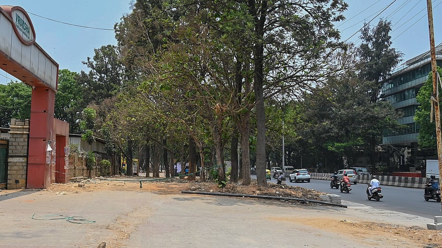 <div class="paragraphs"><p>Palace Grounds at Ballari Road. </p></div>