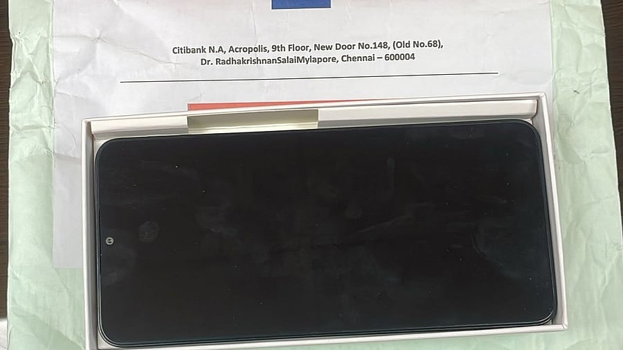 <div class="paragraphs"><p>The complimentary mobile phone that the victim received from the fraudsters. </p></div>