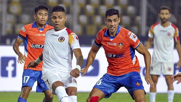 <div class="paragraphs"><p>Players of FC Goa and East Bengal FC in action during the 104th match of the ISL football match, in Goa, Sunday, Jan 19, 2025.</p></div>