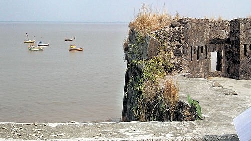 <div class="paragraphs"><p>A view of Arnala Fort in Vasai in Maharashtra. </p></div>