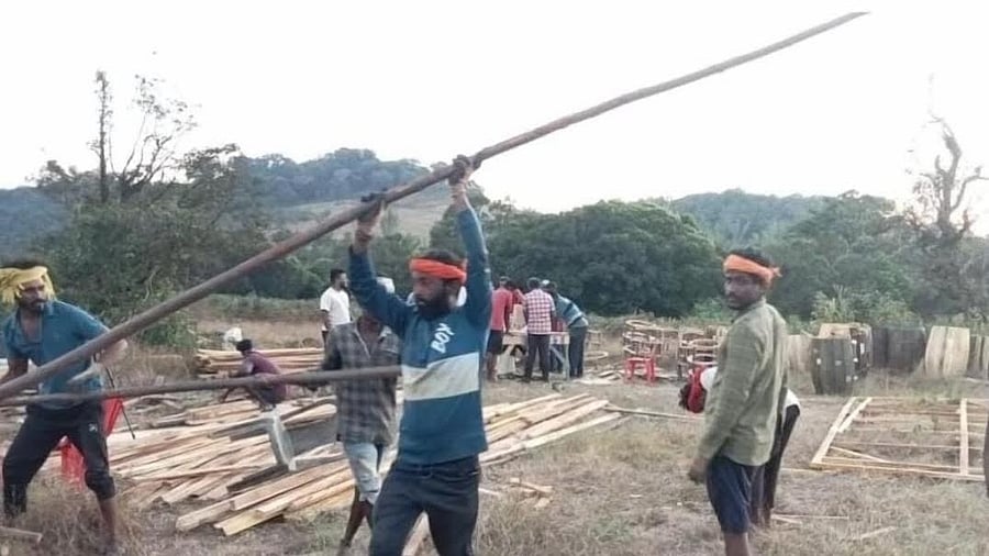 <div class="paragraphs"><p>Film crew involved in shooting at Heruru forest area, in Sakleshpur taluk.</p></div>