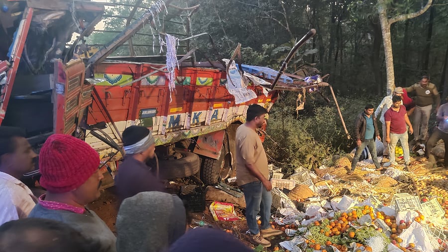 <div class="paragraphs"><p>The site of the accident.</p></div>