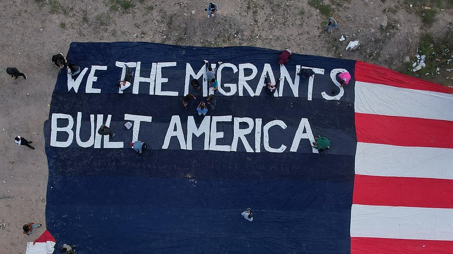 <div class="paragraphs"><p>Authorities in Kentucky are investigating flyers distributed in several cities across the state on Inauguration Day that called on immigrants to "LEAVE NOW".</p></div>